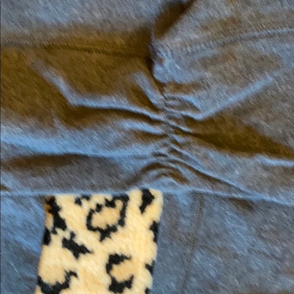 Lululemon Grey leggings - Picture 3 of 3